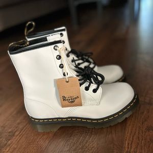 Dr Marten’s 1460 White Leather Women’s Boots